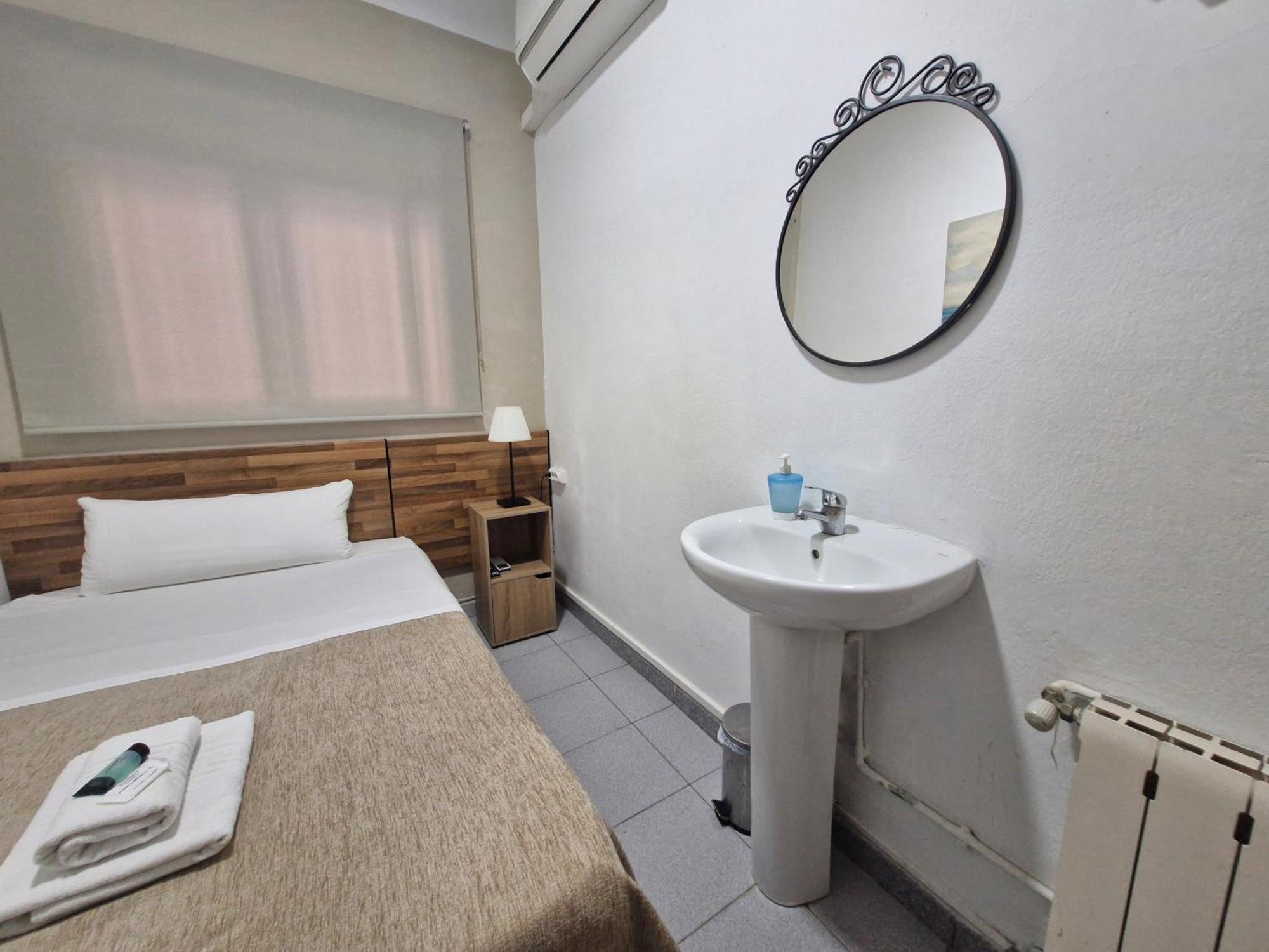 ברצלונה Hostal Elkano מראה חיצוני תמונה